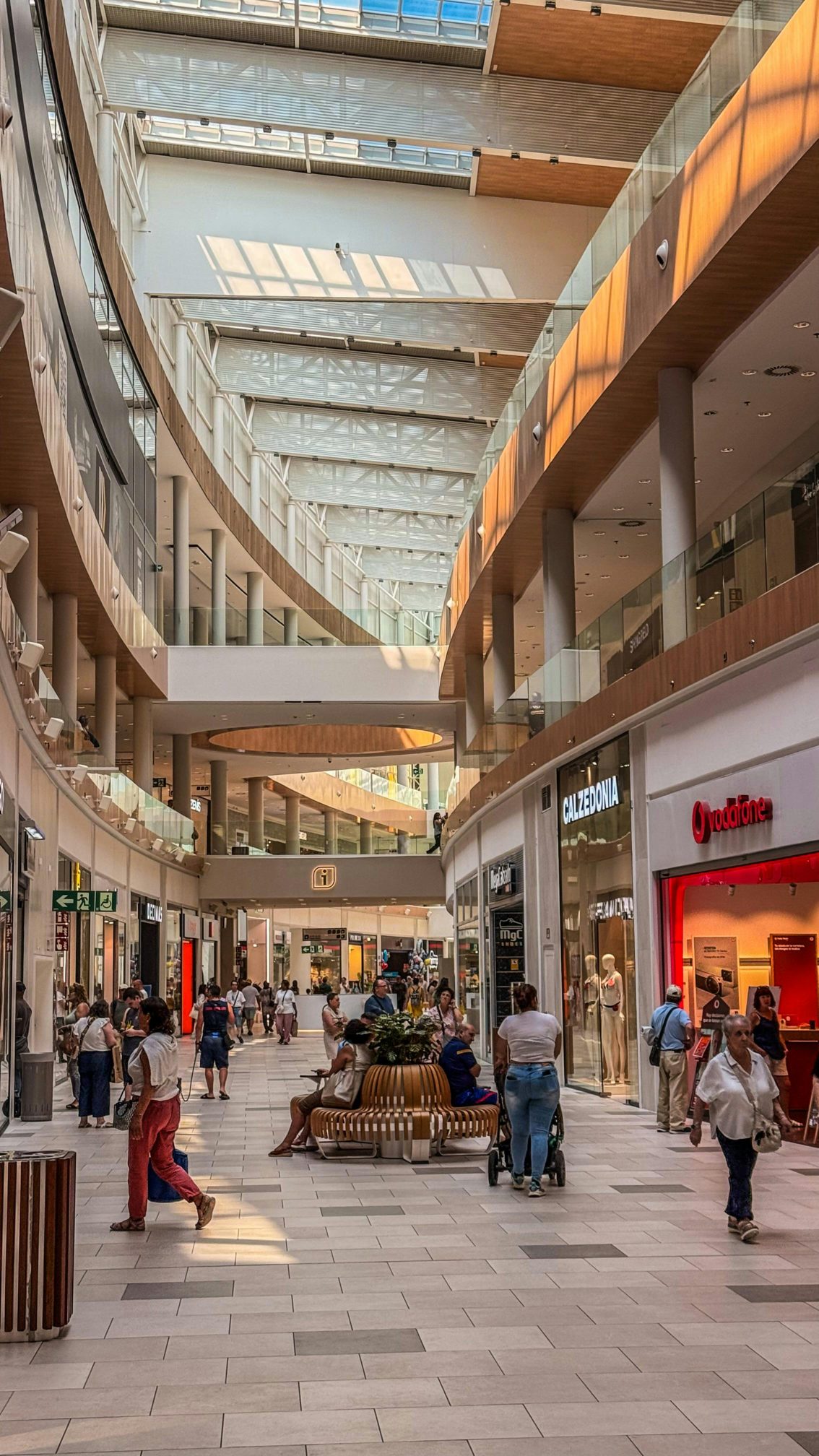Galería comercial para servicio de limpieza en locales